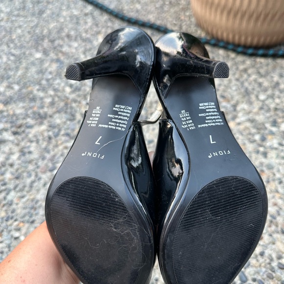 Findi heels with flower detail, size 7, black - Picture 3 of 7